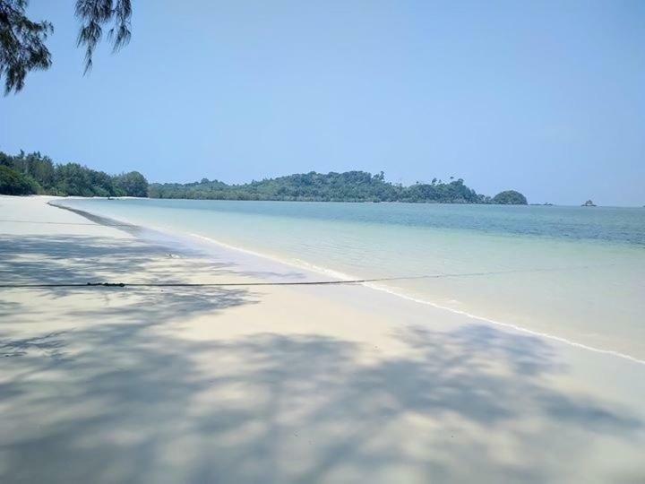 Lucky Resort パヤム島 エクステリア 写真